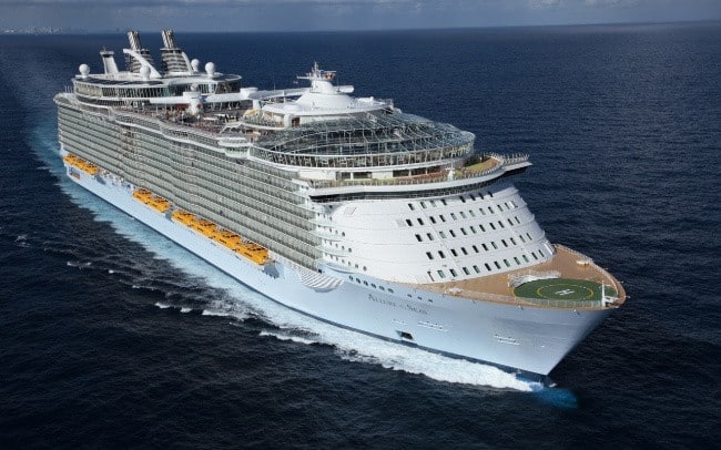 Лайнер Allure of the Seas