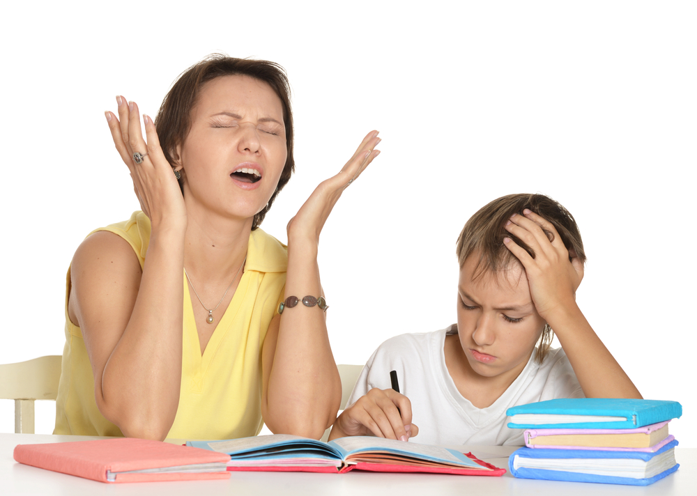 Оценка на двоих: стоит ли родителям выполнять домашнее задание вместе с детьми
