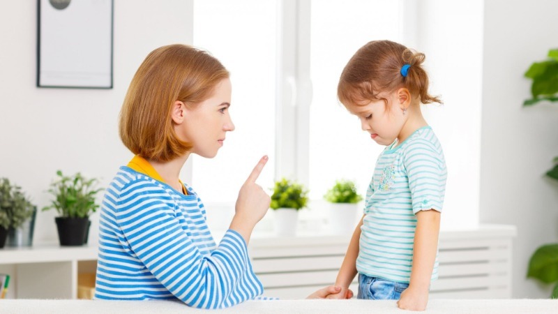Как сдерживать свои эмоции и не кричать на ребенка, если он делает что-то не так