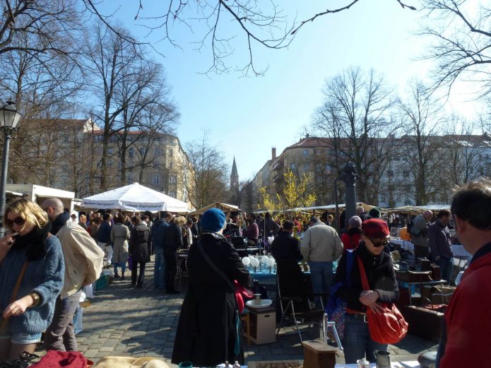 Посетители рынка Arkonaplatz