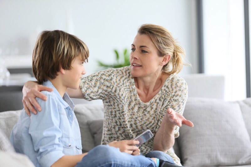 5 важных вопросов, которые подросток задает друзьям, а не родителям